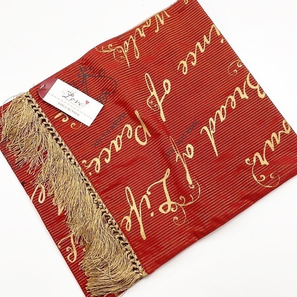 NEW Dayspring Love Came Down reversible table runner - Picture 1 of 5